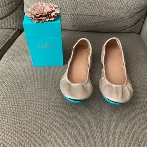 Champagne Tieks